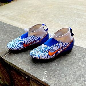Nike Superfly Academy CR7 soccer cleats 4.5 youth